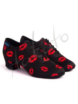 IDS model Heather Split-Sole Lipstick by Katya