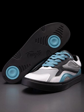 Sneakery Fuego Low-Top BDASH