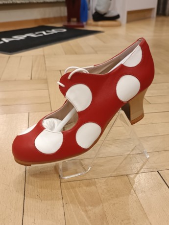 Buty do flamenco M77 Lunares Cordones Box Rojo y Blanco Begoña Cervera