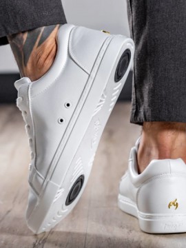 Sneakery Low-Top White Fuego