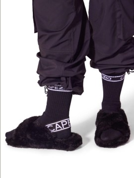 Puszyste kapcie Varsity Plush Slipper SLP001 Capezio - LIMITOWANE