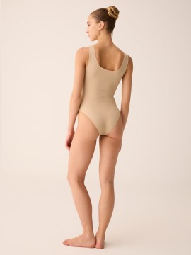 Uniwersalne body pod kostium Pridance
